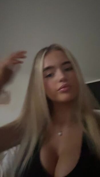 Full leaked Sophie sutherland private onlyfans photo