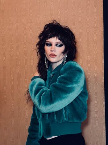 Full leaked Sophie thatcher page private onlyfans photo