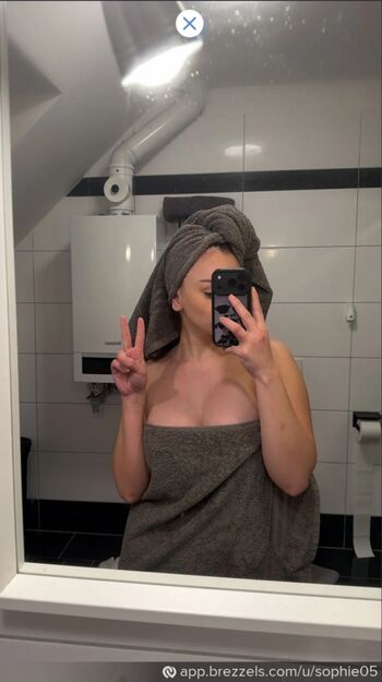 Full leaked Sophie page private onlyfans photo