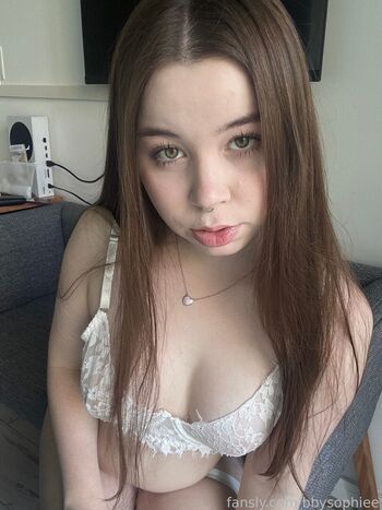 Full leaked Sophiee cutiepie private onlyfans photo