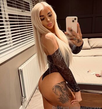 Full leaked Sophieuncensored private onlyfans photo