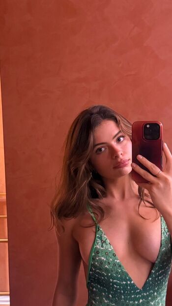 Full leaked Soykarengoncalves private onlyfans photo