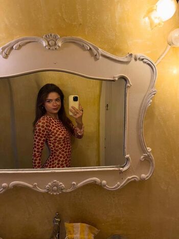 Full leaked Soykarengoncalves private onlyfans photo