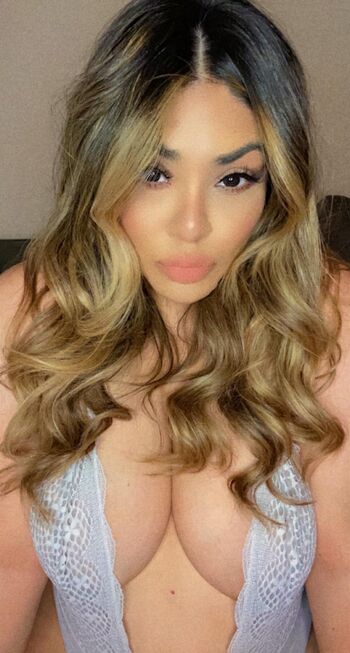 Full leaked Spicymami private onlyfans photo