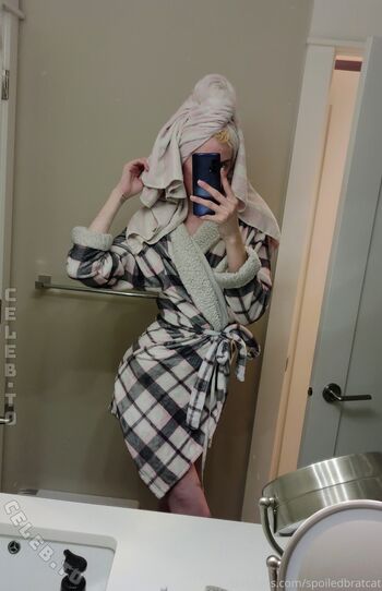 Full leaked Spoiledbratcat page private onlyfans photo