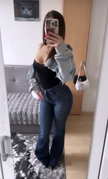 Full leaked Spontiali private onlyfans photo