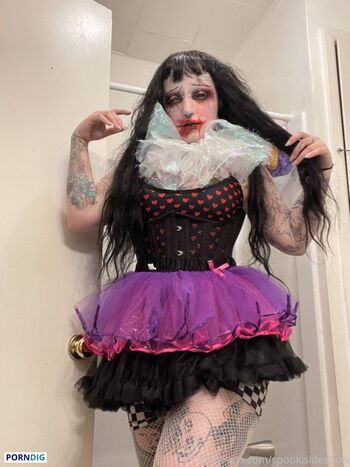 Full leaked Spookisideshow private onlyfans photo