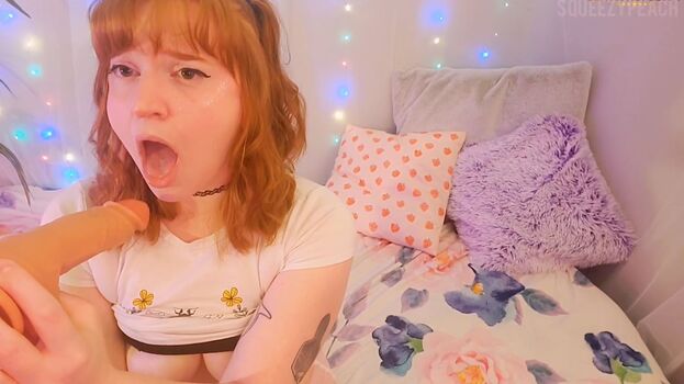 Full leaked Squeezypeach private onlyfans photo