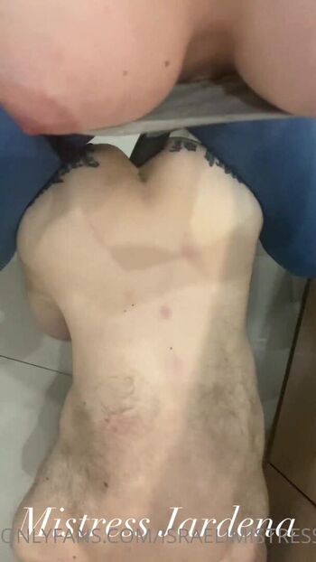 Full leaked Sraelimistress private onlyfans photo