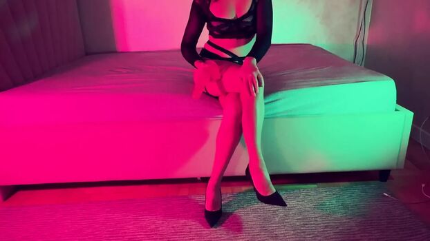 Full leaked Sraelimistress private onlyfans photo