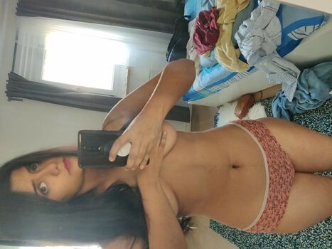 Full leaked Srishti sharma private onlyfans photo