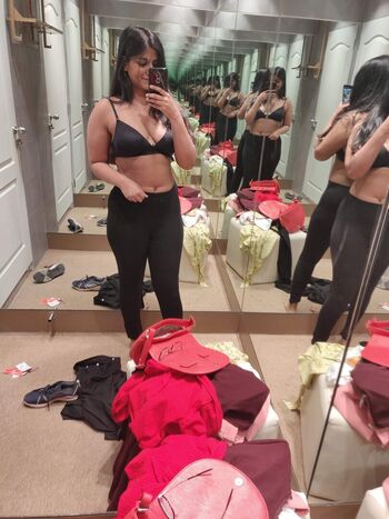 Full leaked Srishti sharma private onlyfans photo
