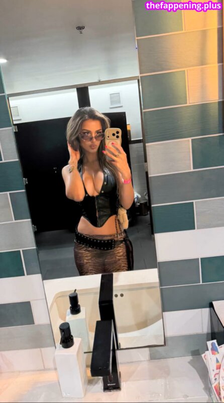 Sssniperwolf Photo OnlyFans Nu #167