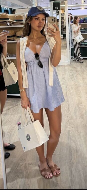 Full leaked Sssniperwolf private onlyfans photo