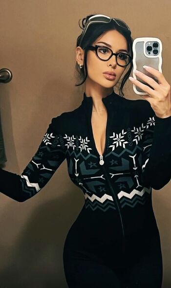 Full leaked Sssniperwolf private onlyfans photo