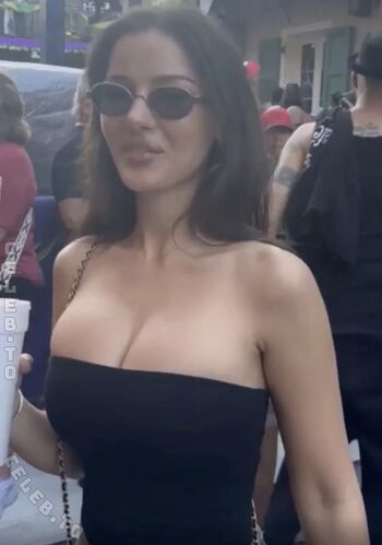Full leaked Sssniperwolf  page private onlyfans photo