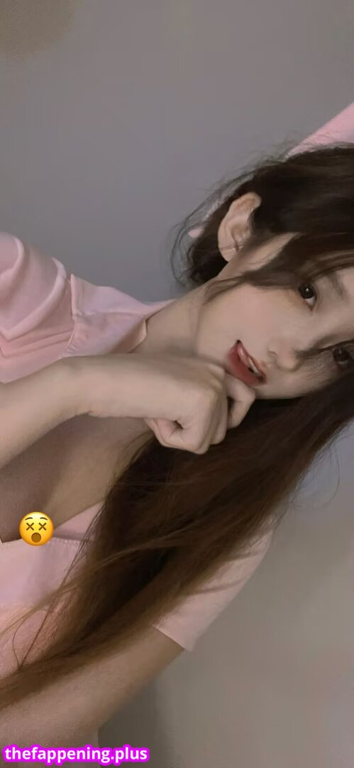 Iza / https: / ssyyouo / syuiouo Foto OnlyFans Desnuda #12