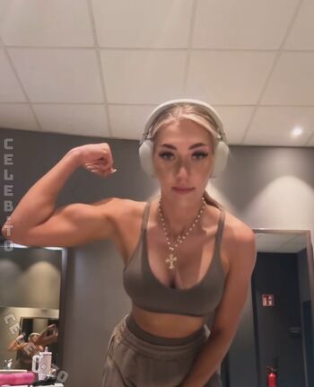 Full leaked Starletnova  page private onlyfans photo