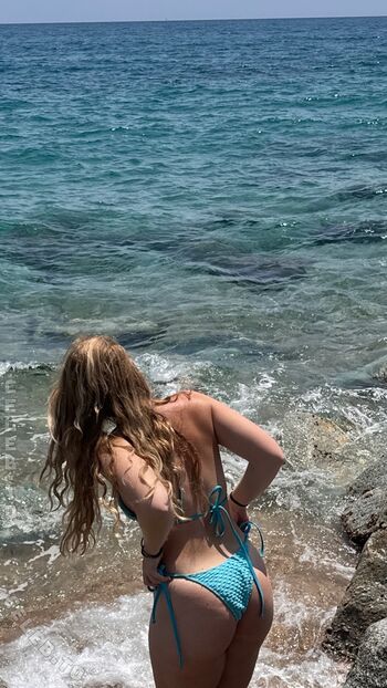 Full leaked Staskastefi private onlyfans photo