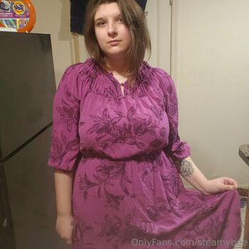 Full leaked Steamybee private onlyfans photo