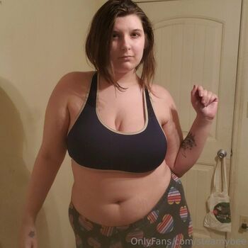Full leaked Steamybee private onlyfans photo