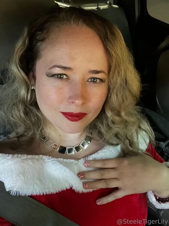 Full leaked Steeletigerlily private onlyfans photo