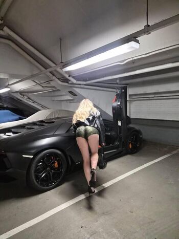 Full leaked Stefani nurding private onlyfans photo