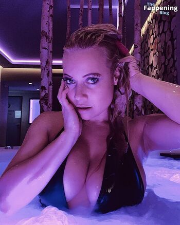 Full leaked Steffi landerer private onlyfans photo