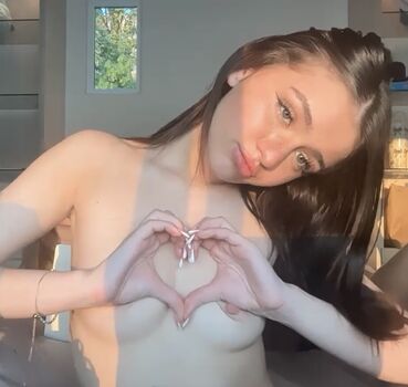 Full leaked Stellapearl private onlyfans photo