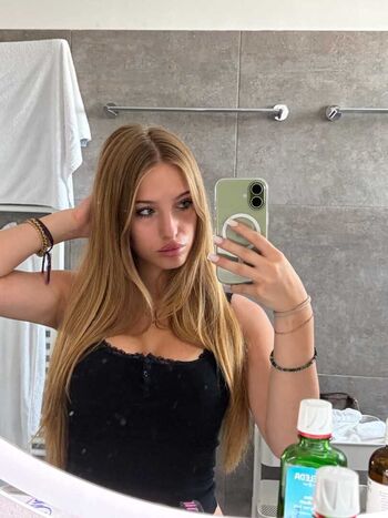 stellas_secret0