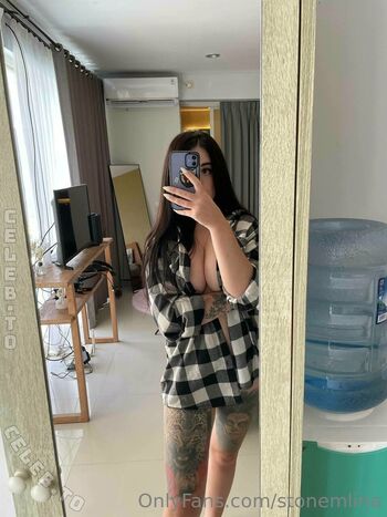 Full leaked Stonemlina page private onlyfans photo