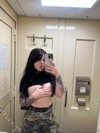 Full leaked Stonemlina page private onlyfans photo