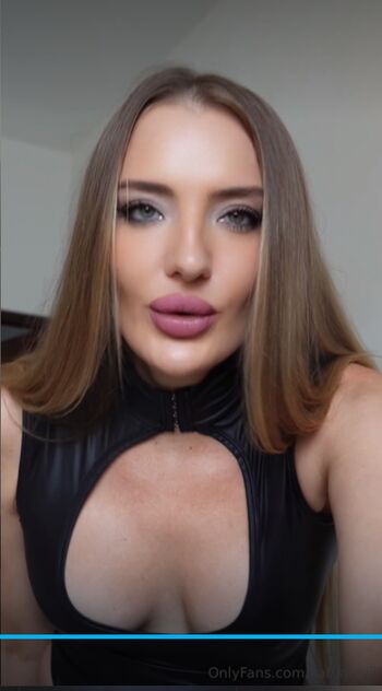 Full leaked Strapwoman private onlyfans photo