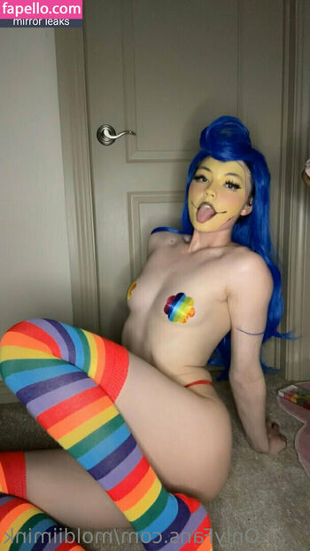 Full leaked Strawbeariemilk private onlyfans photo