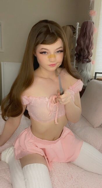 Full leaked Strawbeariemilkk private onlyfans photo