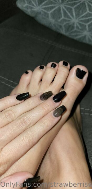 Full leaked Strawberrisweetv private onlyfans photo