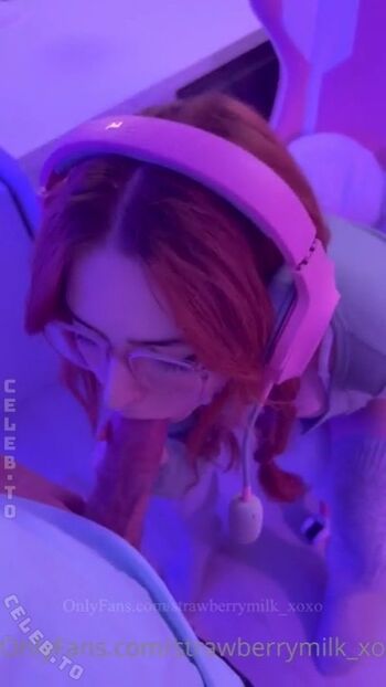 Full leaked Strawberrymilk xoxo private onlyfans photo