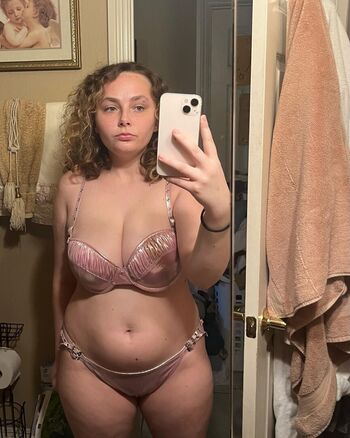 Full leaked Strawberrysweetmilk private onlyfans photo