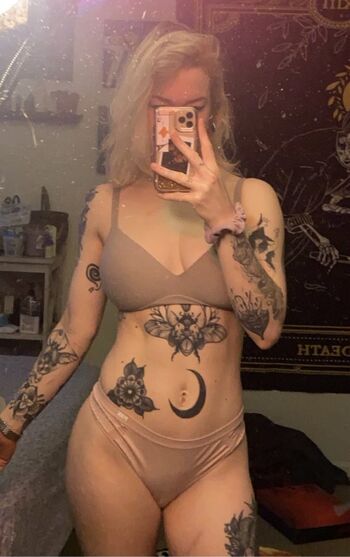 Full leaked Strawberryyblnde private onlyfans photo