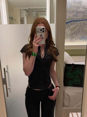 Full leaked Strawbz private onlyfans photo