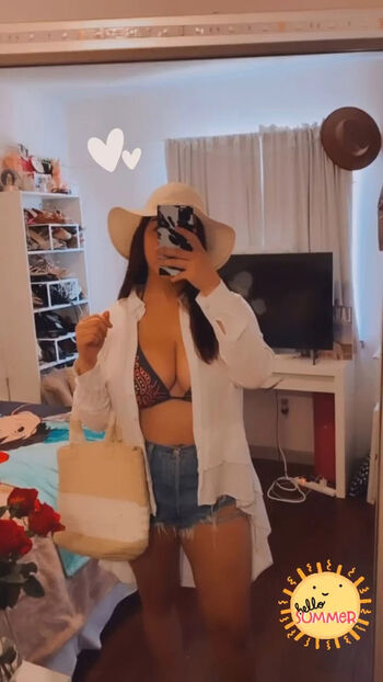 Full leaked Stylinbyaylin private onlyfans photo