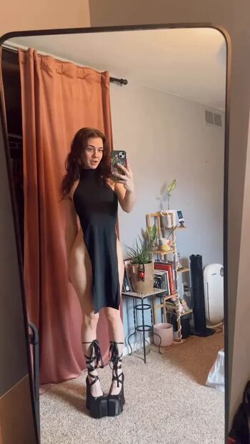 Full leaked Suckasaurus private onlyfans photo