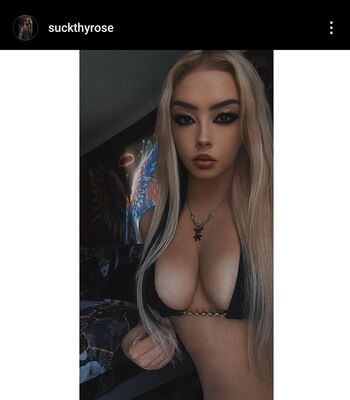 Full leaked Suckthyrose private onlyfans photo