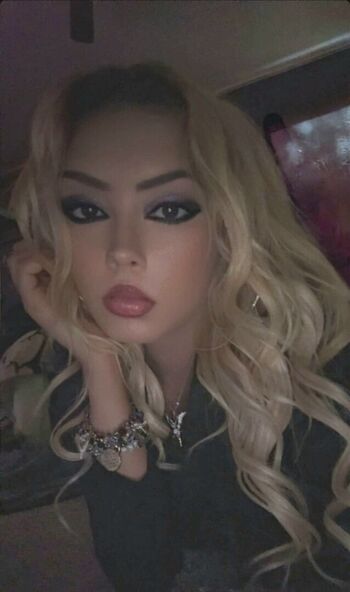 Full leaked Suckthyrose private onlyfans photo