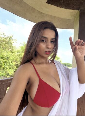 Full leaked Suhana khan private onlyfans photo