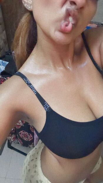Full leaked Suhana khan private onlyfans photo