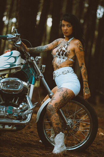 suicidegirls