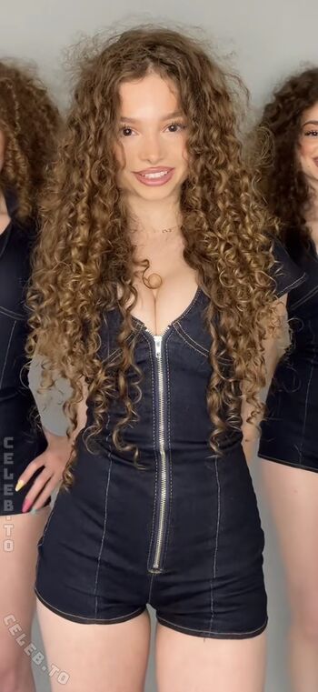 Full leaked Sunday kalogeras page private onlyfans photo