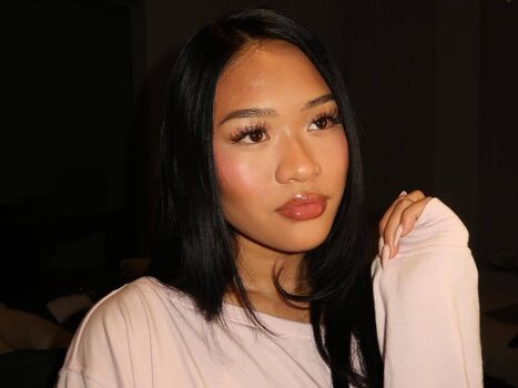 Full leaked Suni lee page private onlyfans photo