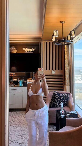 Full leaked Suni lee private onlyfans photo
